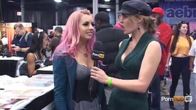 Conta-me como é quando te fodem sem parar!?