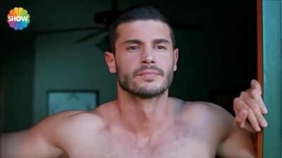 Berk Oktay, el guapo turco - Vídeo de fans