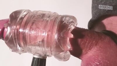 Me la he tirado a la de silicona: el semen dentro, como en la vida real