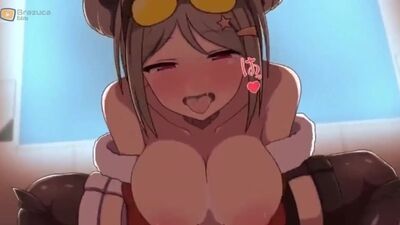 Les seins lui frappent le visage, à cause de ses coups