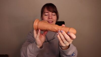 Unboxing - Realistic Thrusting Dildo with Strong Suction Cup and Rotating Beads!