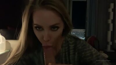 Nicole Aniston - Pompino profondo e bagnato a casa (2020) [Pompino, Gola profonda, Sborrata in bocca, POV, Brandy, Amore, Orgasmo interrotto]