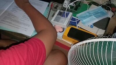 Uma foda na garganta com uma estudante, depois da qual vais-te vir