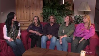 «Sister Wives»: uma paródia pornográfica - CD1