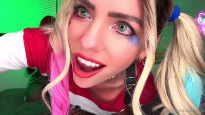 OnlyFans : Zoey Di Giacomo, Adrianna Eves - Cosplay amateur d'Halloween : Poison Ivy et Harley Quinn, cosplay, cunnilingus, gode, fille