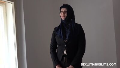 Sexwithmuslims - Nikky Dream, une riche musulmane, souhaite acheter des appartements à Prague [Musulmane, Arabe, Sexe, Porno, Orientale]