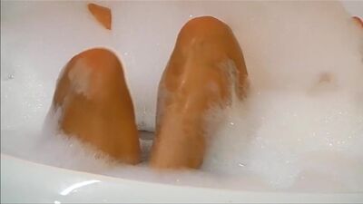 Jessica Paszka Promi BB GER Bath 10 septembre (2016) HD 720 SEINS