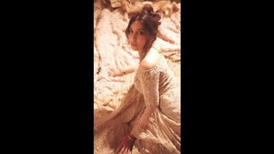 Nora Fatehi, tette enormi