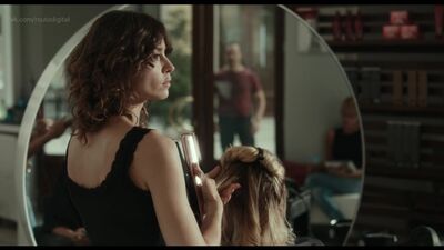 Kasia Smutniak desnuda - Made in Italy (2018) HD 1080p Ver en línea
