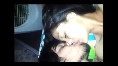 Vídeo de sexo indiano Desi MMS com uma miúda gira da faculdade de Bengaluru, áudio em hindi, alta qualidade – INDIAN S.mp4