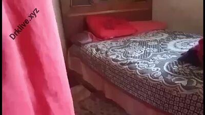 Une soirée avec Nick, un Égyptien barbu, dans une maison close