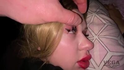 Mamá volvió del club nocturno