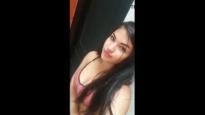 „Urocza Hinduska nagrywa nagie selfie dla swojego chłopaka.mp4”