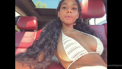 Une belle journée avec Helayna Marie / Princess Marie nue en bikini sur OnlyFans : la belle latine