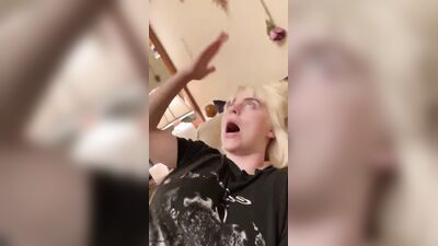 Billie Eilish nackt