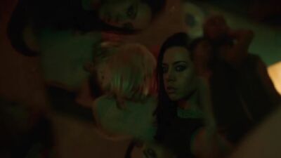 Naga Aubrey Plaza, Vanessa Dubasso