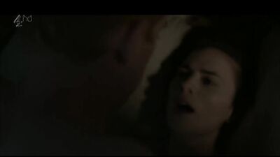 Hayley Atwell desnuda