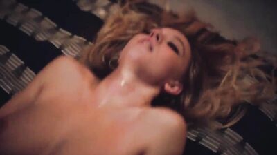 Sydney Sweeney nue
