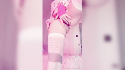 Belle Delphine desnuda