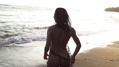 Naked Kathimodel