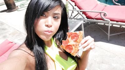 Ember Snow XXX OnlyFans