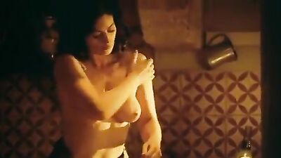 Naga Monica Bellucci