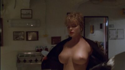 Erika Eleniak - Sob Cerco / Under Siege, (1992) 1080p
