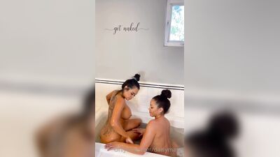 Дейзі Марі XXX на OnlyFans
