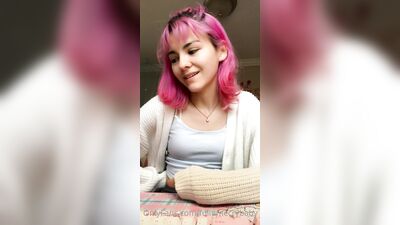 Толық уақытты crybaby XXX OnlyFans
