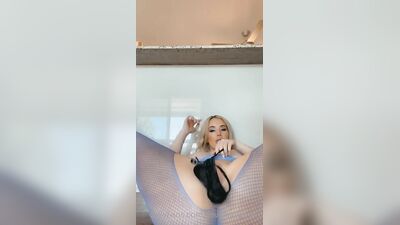 Гола Саванна Бонд