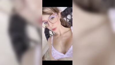 Amanda Cerny nue
