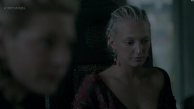 Georgia Hirst – Wikingowie, sezon 5, odcinki 2–9 (2019) 1080p Blu-ray – nagość? Seksowne! Obejrzyj online