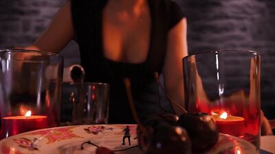 Nouvel extrait gratuit de « Giantess Roma » – Effets sonores du dîner de la Saint-Valentin