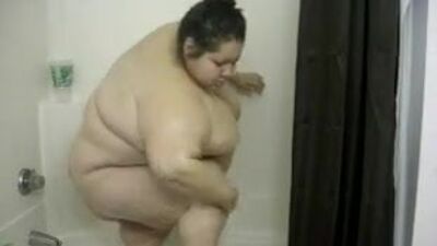 Dankii Taking a Shower