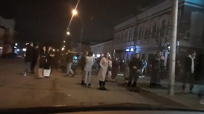 Ленин көшесіндегі клубтың алдында жаппай төбелес
