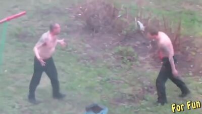 (18+) ¡Peleas de borrachos en 2016! Enfrentamientos entre borrachos. Las mejores peleas de 2016 / ¡Meteduras de pata y peleas de borrachos! (29/03/2016)