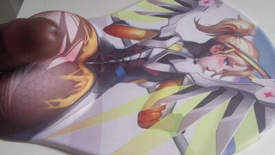 Mercy (Overwatch) – Mauspad und Hommage