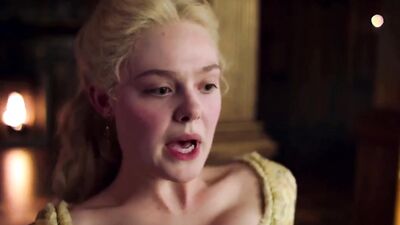 Elle Fanning nuda