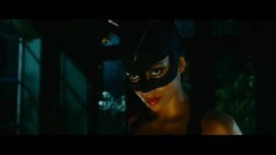 La sensual Halle Berry en el papel de Catwoman: ¡guau!