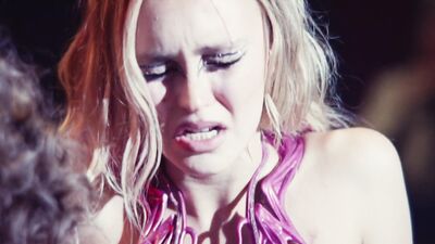 Lily-Rose Depp nue