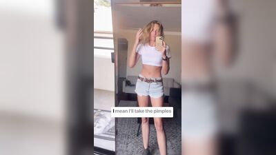 Sarah Dumont nua