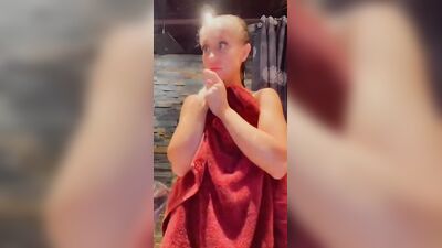 Lizzy Wurst desnuda
