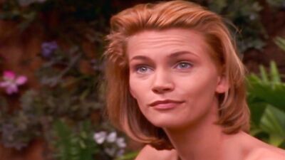 Natasha Henstridge nue