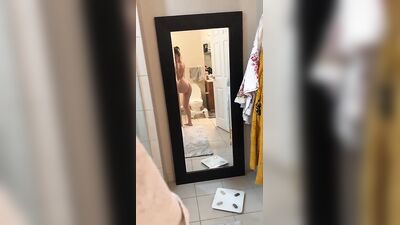 Naked Lolacheeks