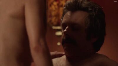 Lizzy Caplan desnuda