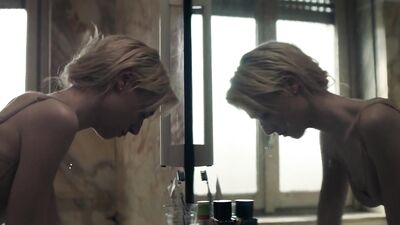 Naga Elizabeth Debicki