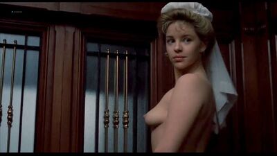 Traci Lind (cenas de nudez de Traci Lind em «The Road to Wellville», 1994)