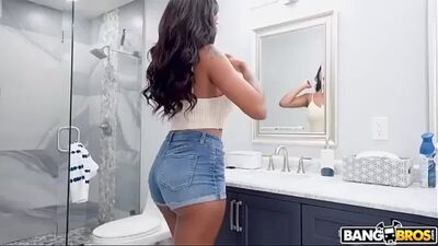 Zoey Sinn se entregó sin reparos