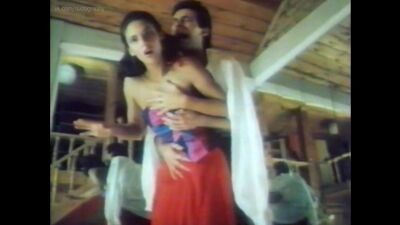 Лидия Вележева 1991 жылы шыққан «Вениктер. Шелектер» фильмінде жалаңаш күйде көрінеді (режиссері – Иван Вассилев)