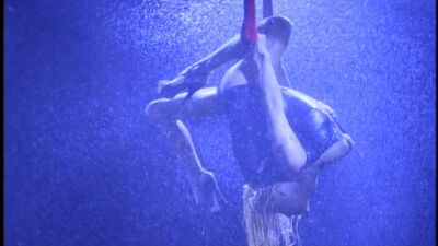 Памела Эндерсон Ли – ұзақ стриптиз
